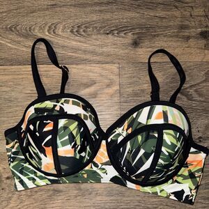 Swimsuits for All Tropical Print Bikini Top
